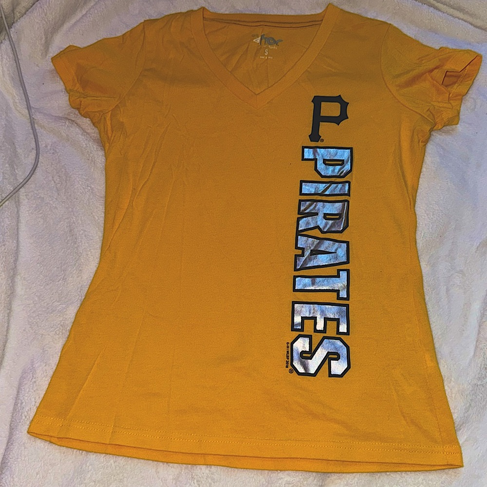 Size small v - cut pirates tee